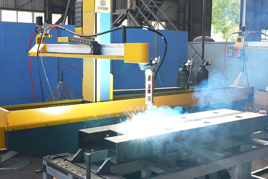 Automated welding of a laser cutting machine bed